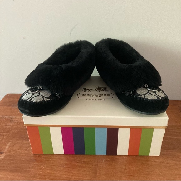 Coach Signature Arleen Jacquard Sherpa Moccasin Slippers - Picture 2 of 11